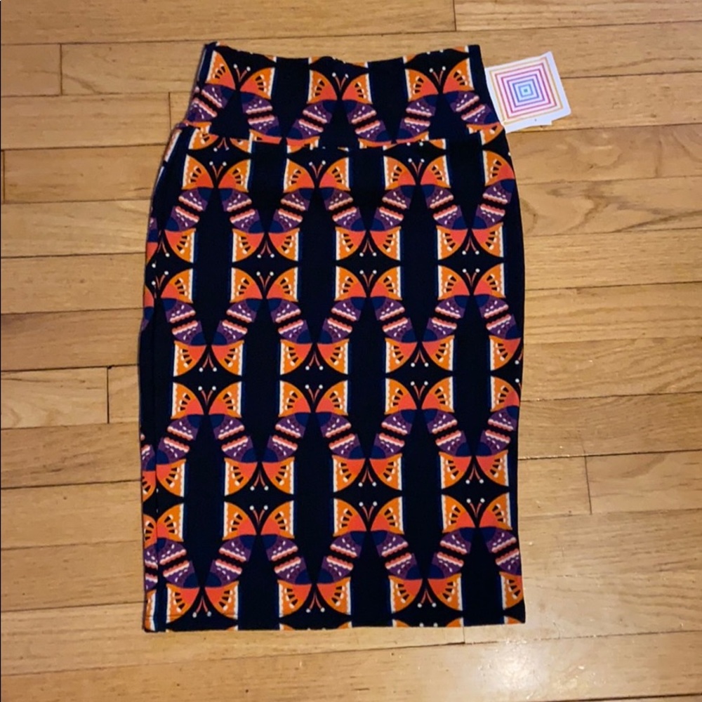 2 for $8 NWT LuLaRoe Cassie skirt size xs